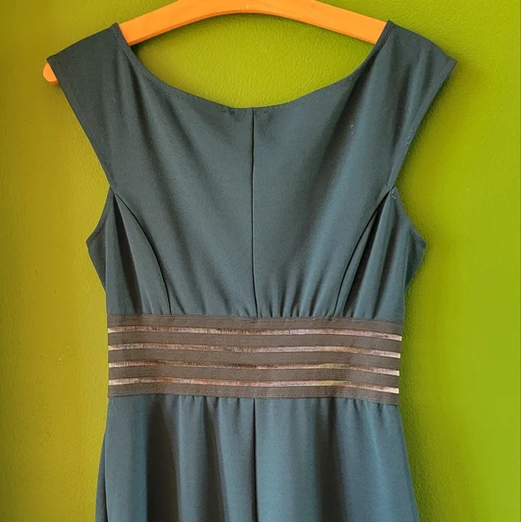 Green Venus dress with sheer mesh waist - Picture 3 of 5